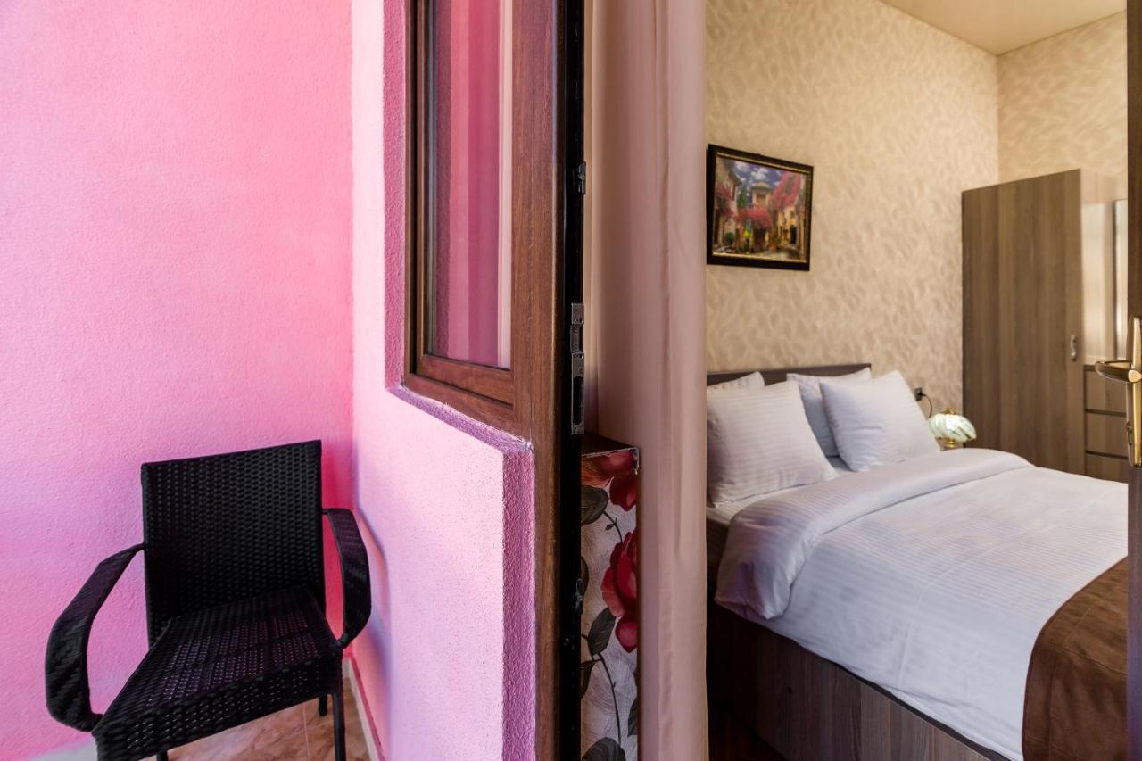 George Hotel Tbilisi Esterno foto