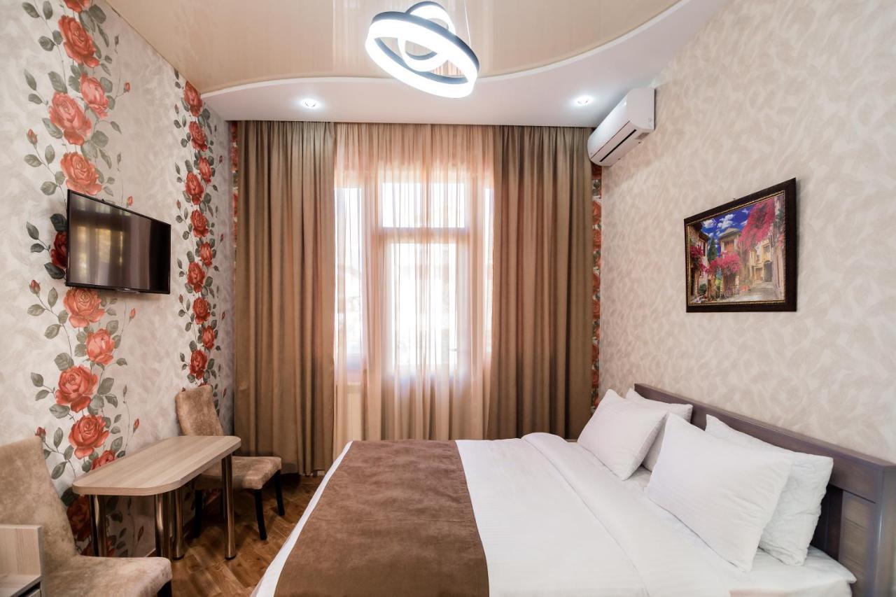George Hotel Tbilisi Esterno foto