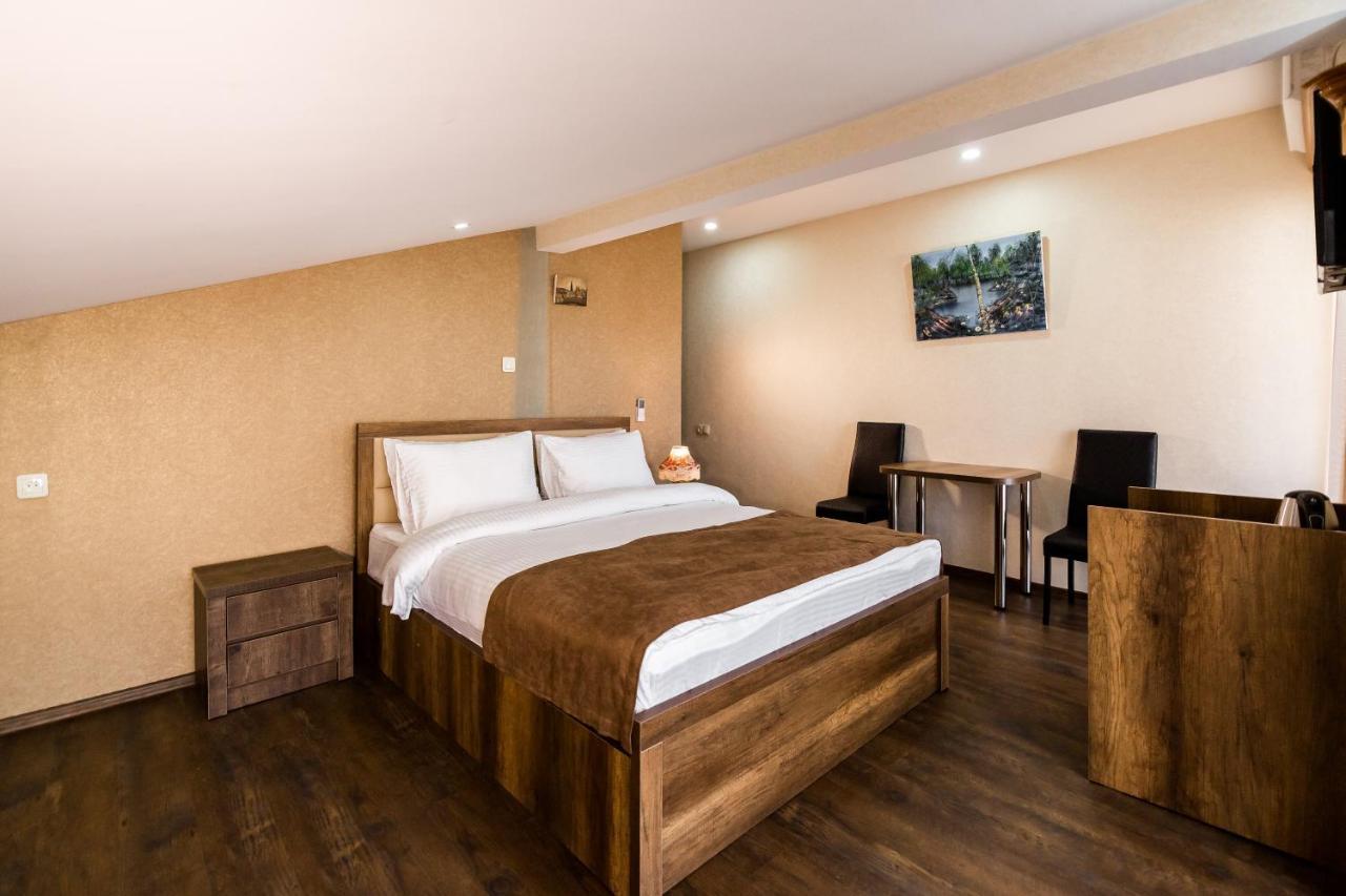 George Hotel Tbilisi Esterno foto