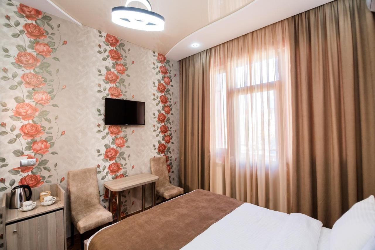 George Hotel Tbilisi Esterno foto