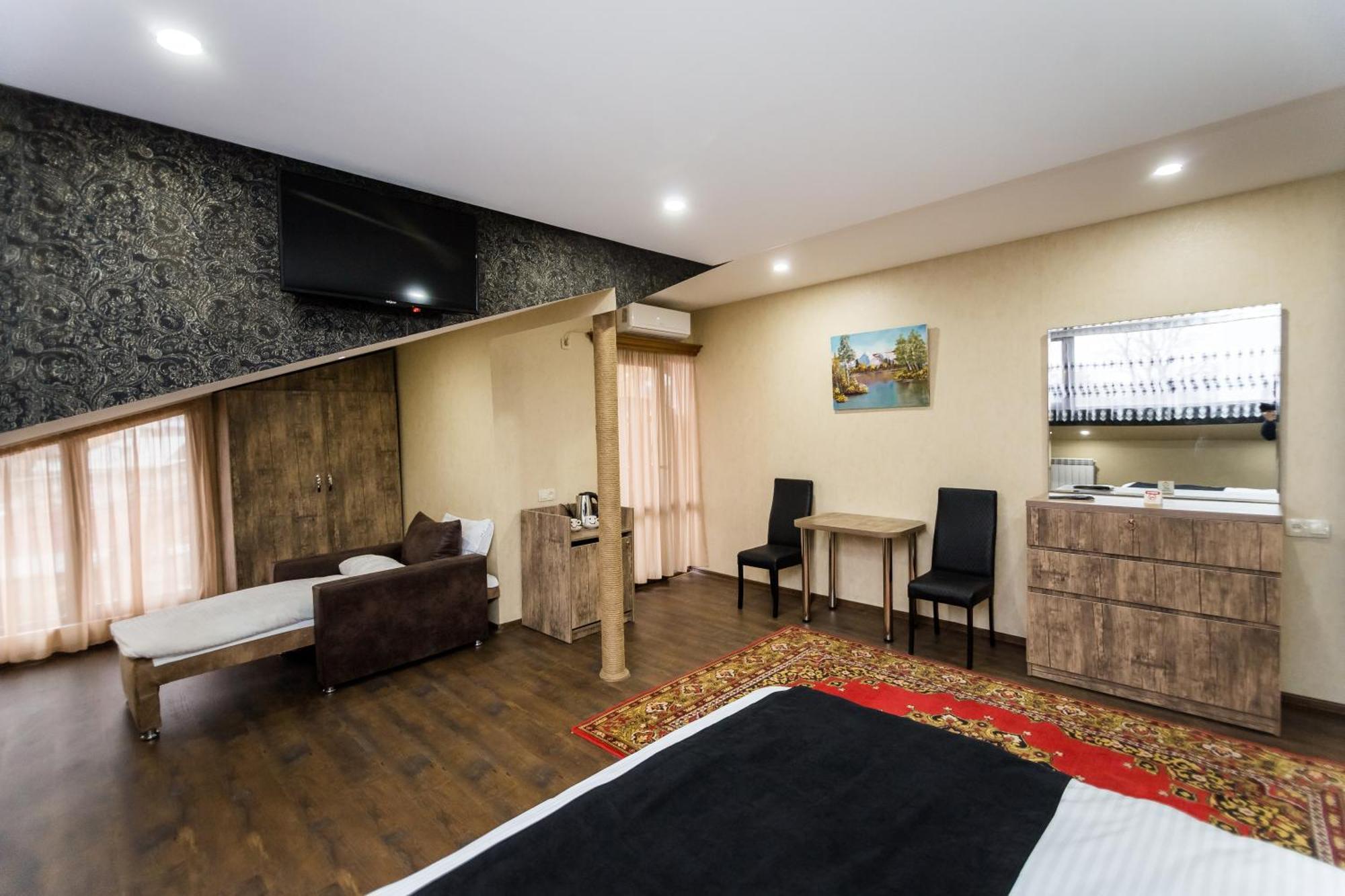 George Hotel Tbilisi Esterno foto