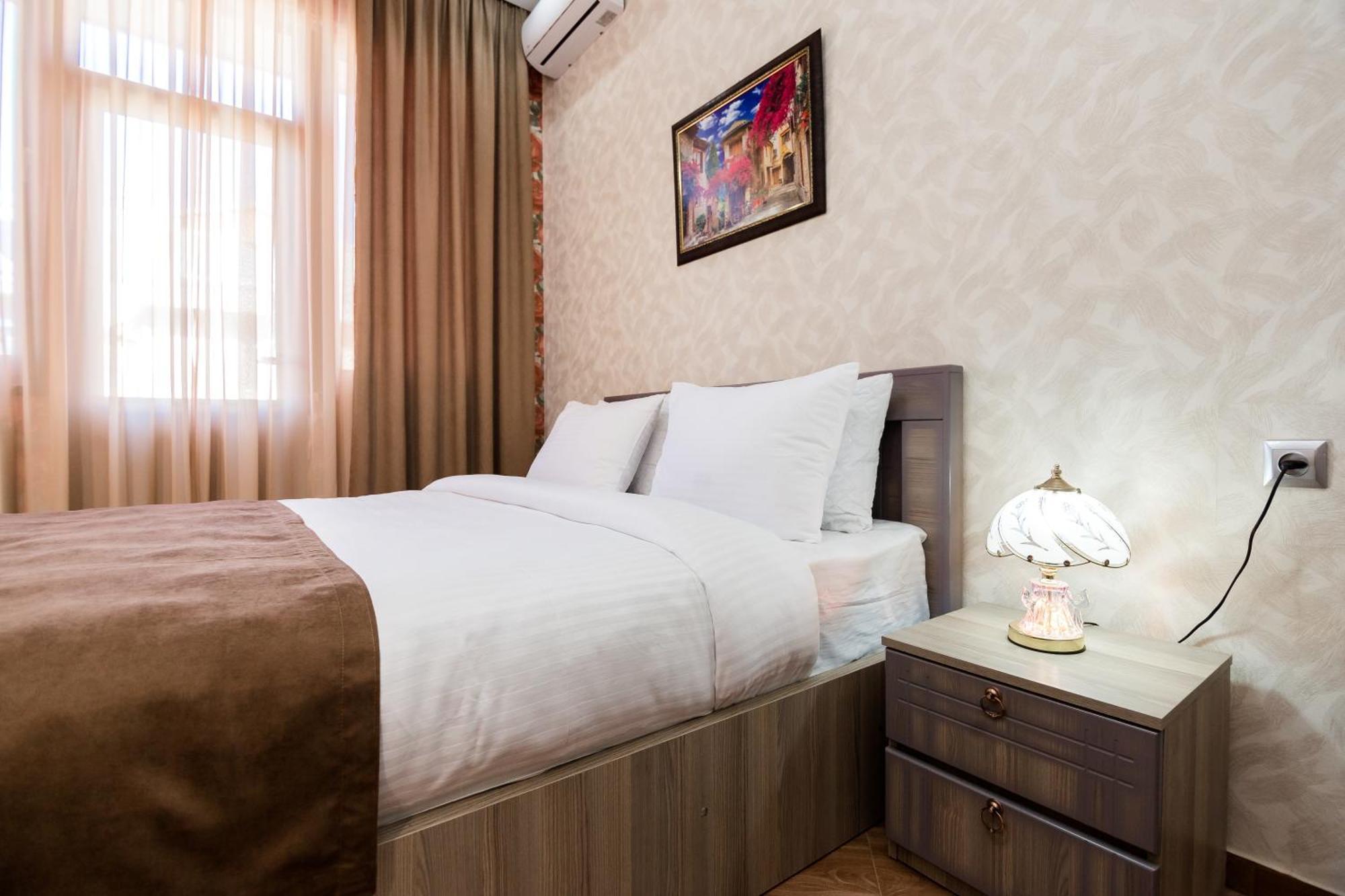 George Hotel Tbilisi Esterno foto