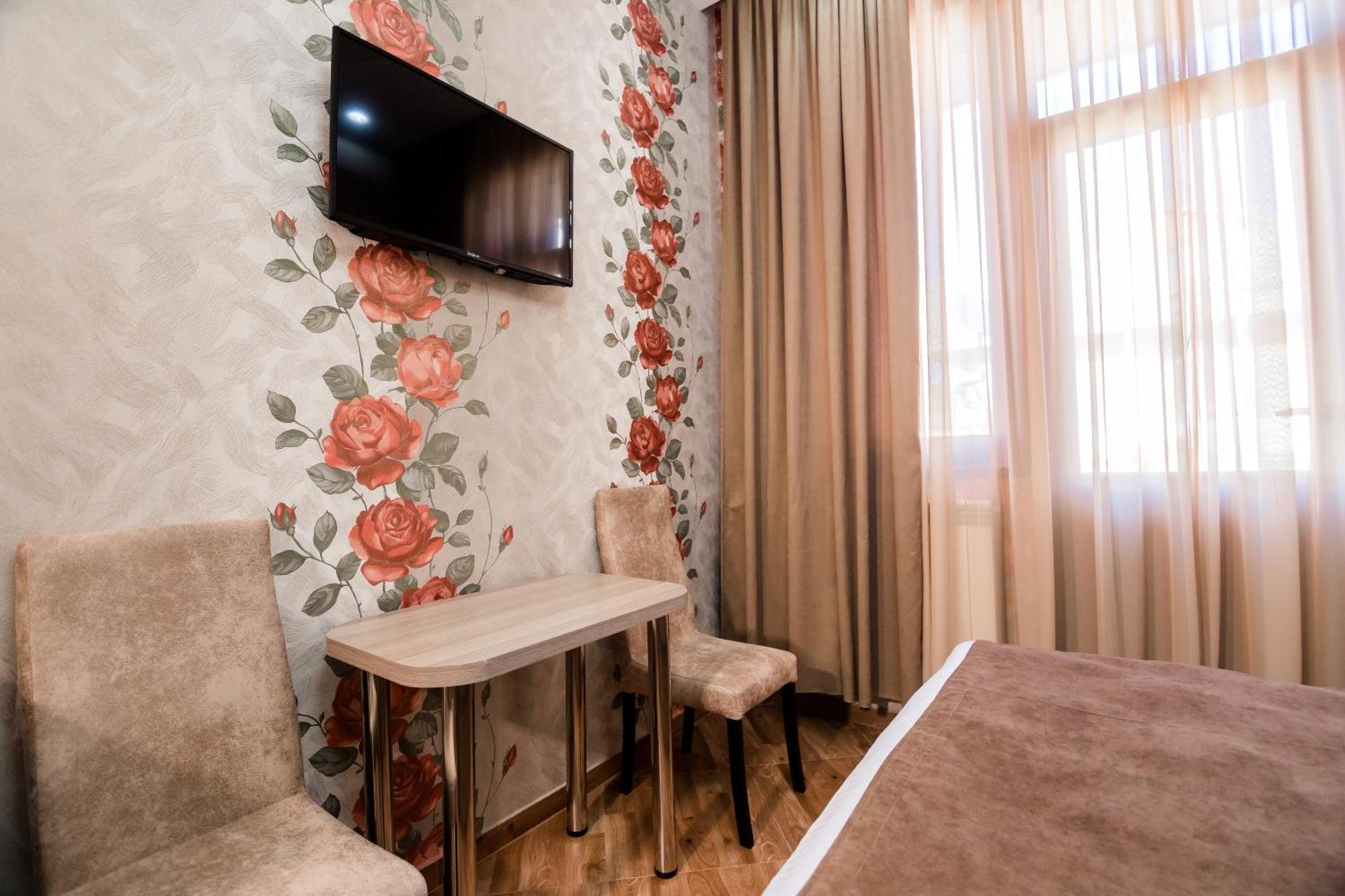 George Hotel Tbilisi Esterno foto