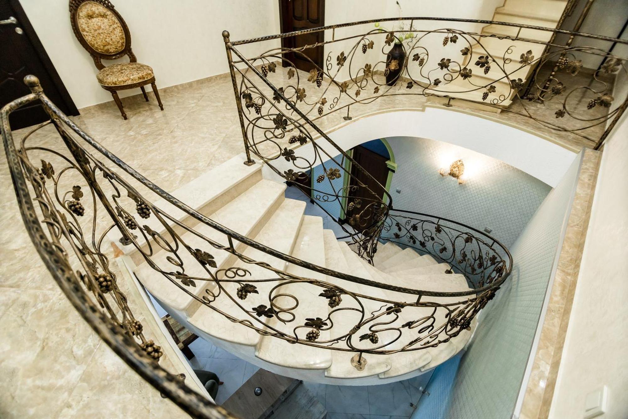 George Hotel Tbilisi Esterno foto