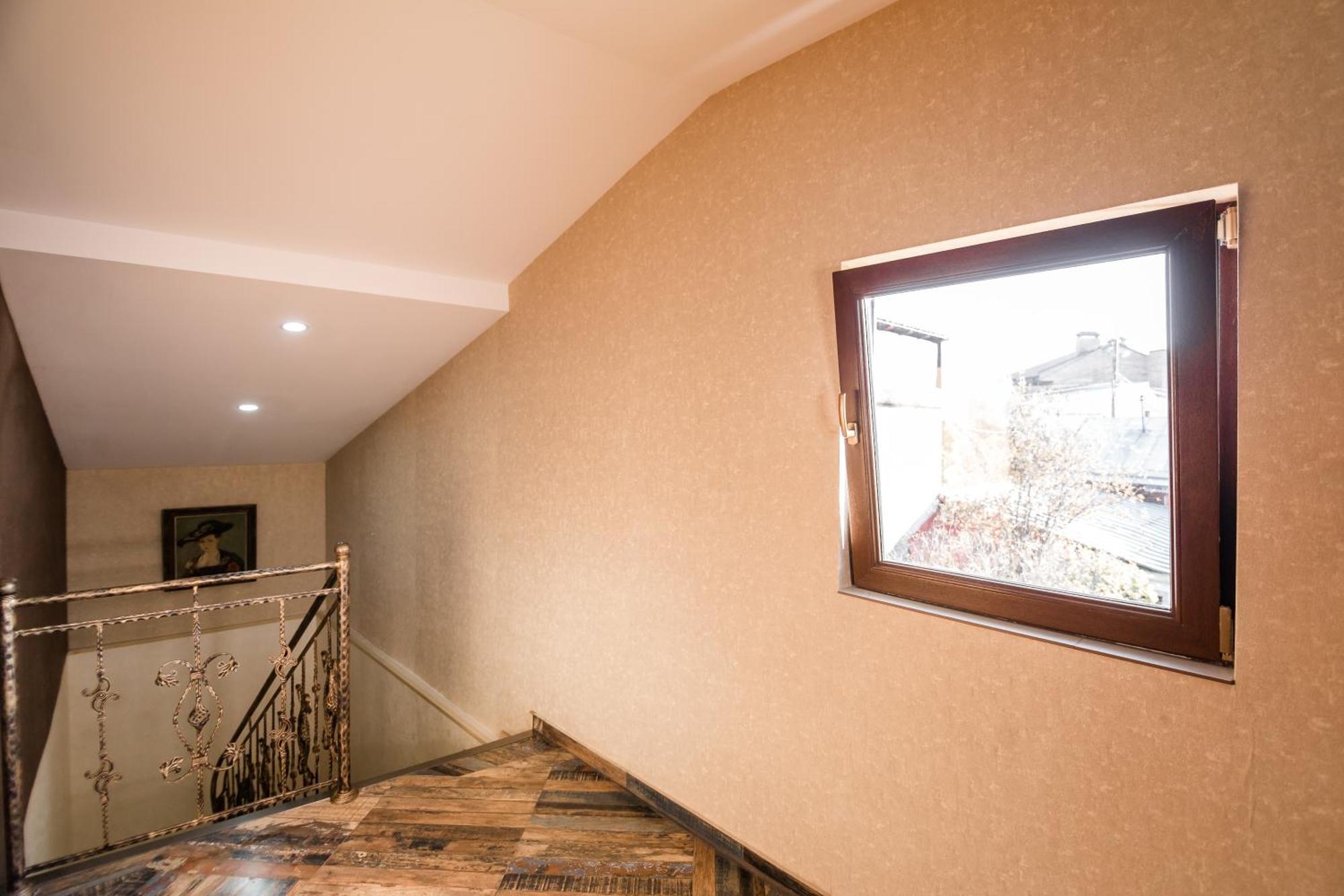 George Hotel Tbilisi Esterno foto