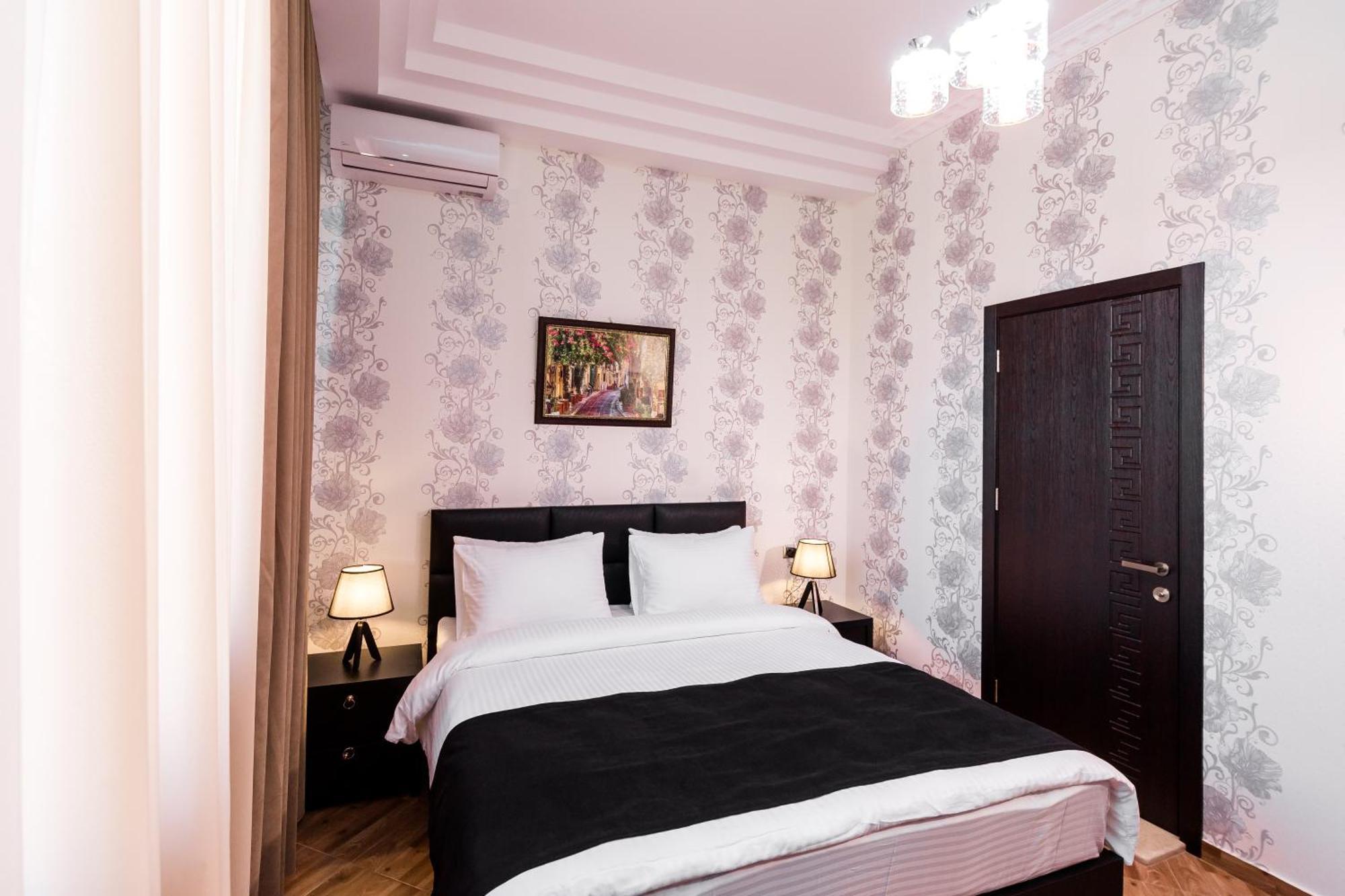 George Hotel Tbilisi Esterno foto